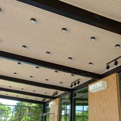 Công trình lam sóng ốp trần tường cho khách sạn mới nhất